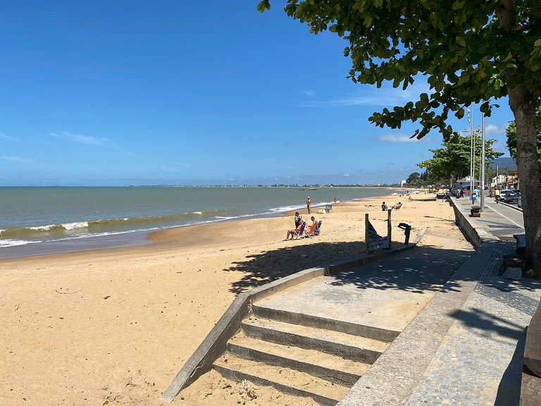 Ap. na beira da praia, ótima localização | ROMM104