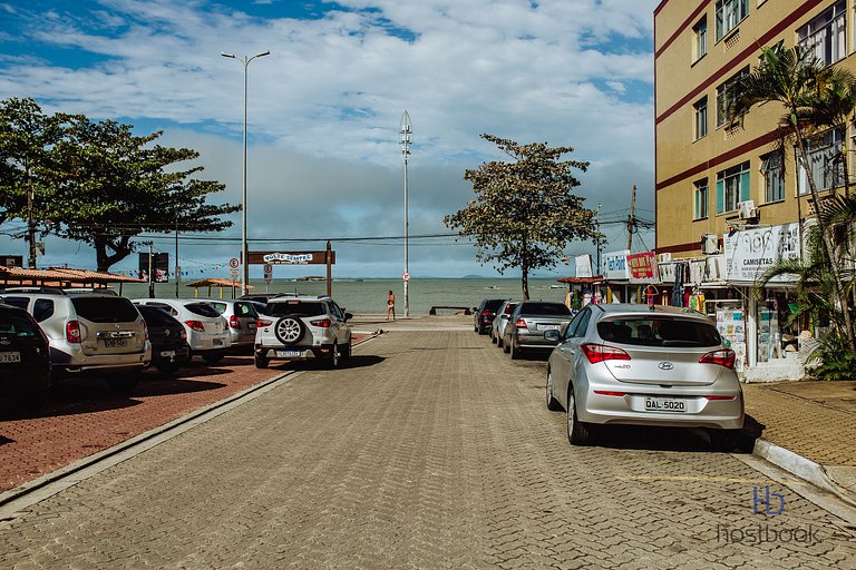Ap. na beira da praia, ótima localização | ROMM104