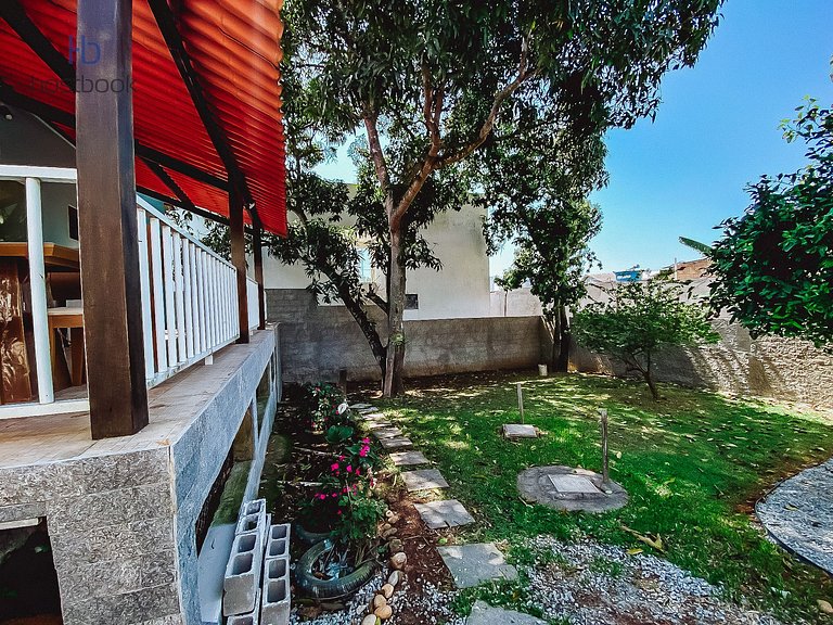 Casa completa com quintal a 500m da praia | MAAL02