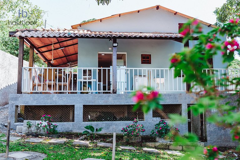 Casa completa com quintal a 500m da praia | MAAL02