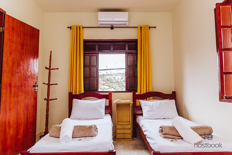 Large duplex with backyard 300m from downtown beach