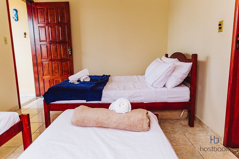 Amplio dúplex con patio trasero a 300m de la playa del centr