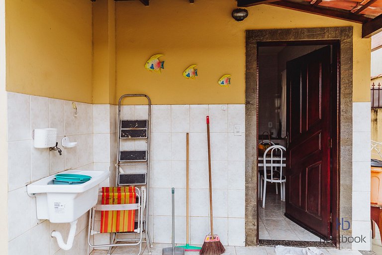 Amplio dúplex con patio trasero a 300m de la playa del centr