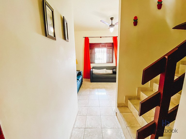 Large duplex with backyard 300m from downtown beach