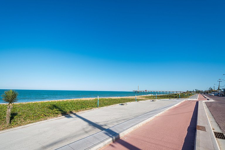 Ap. Alto padrão Costa Azul 200m da praia | ROTR304