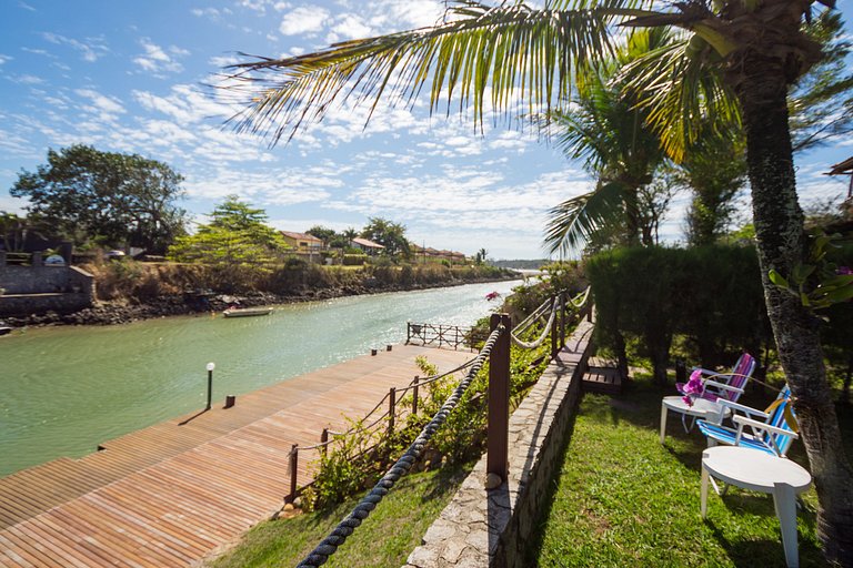 Casa incrível com canal navegável