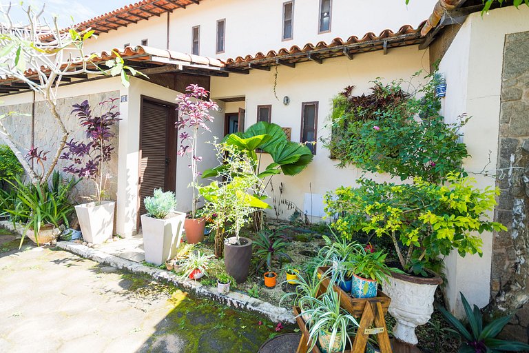 Beautiful house next to the beach and canal