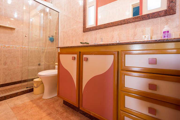 Casa incrível com canal navegável