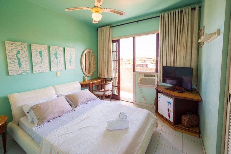 Beautiful house next to the beach and canal