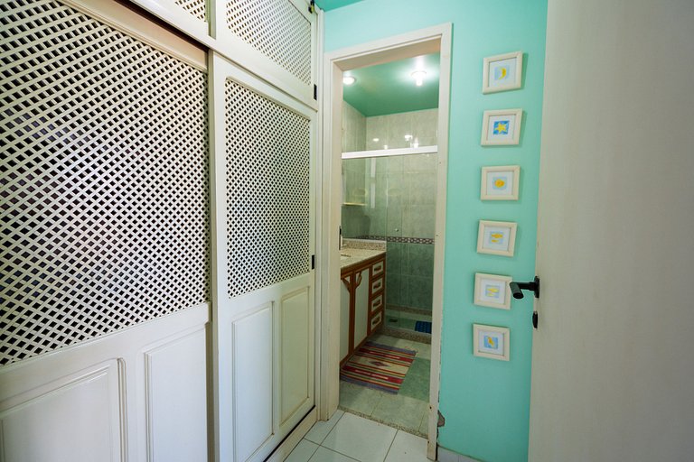 Beautiful house next to the beach and canal