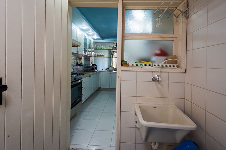 Casa incrível com canal navegável