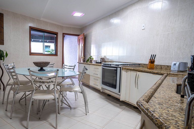 Casa piscina, área gourmet e linda vista | ROGV202