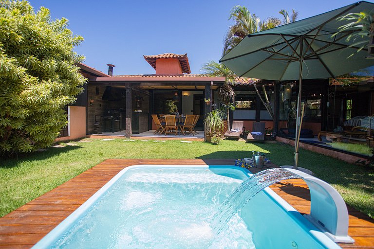 Linda casa em condomínio a 100 m da praia | BZBC19