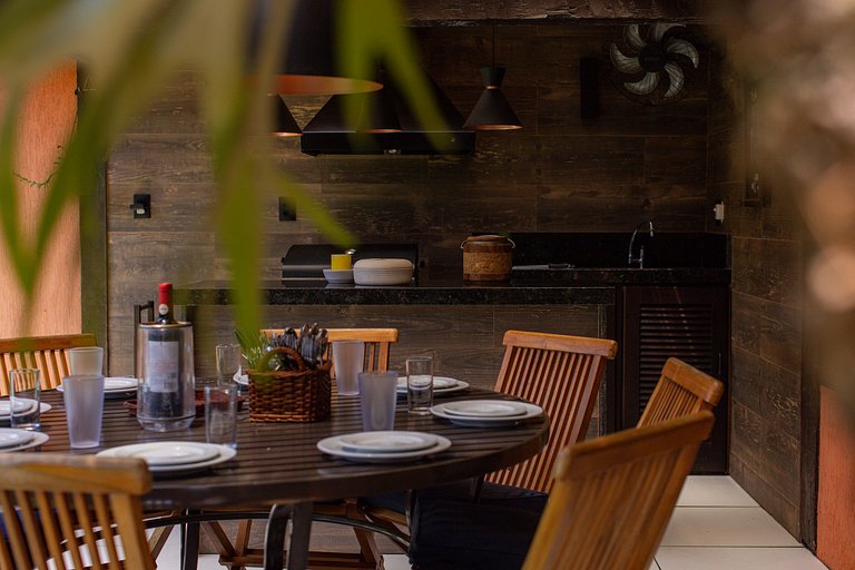 Linda casa em condomínio a 100 m da praia | BZBC19