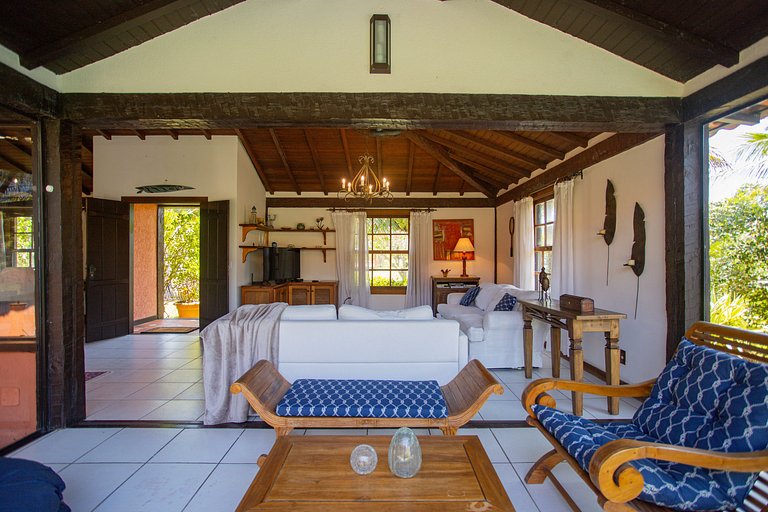 Linda casa em condomínio a 100 m da praia | BZBC19