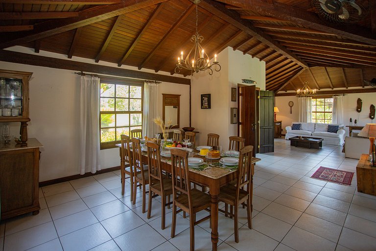 Linda casa em condomínio a 100 m da praia | BZBC19