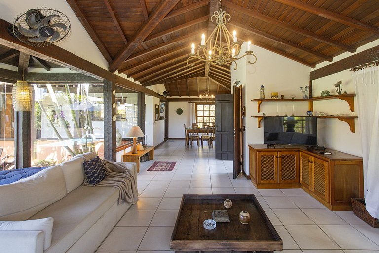 Linda casa em condomínio a 100 m da praia | BZBC19