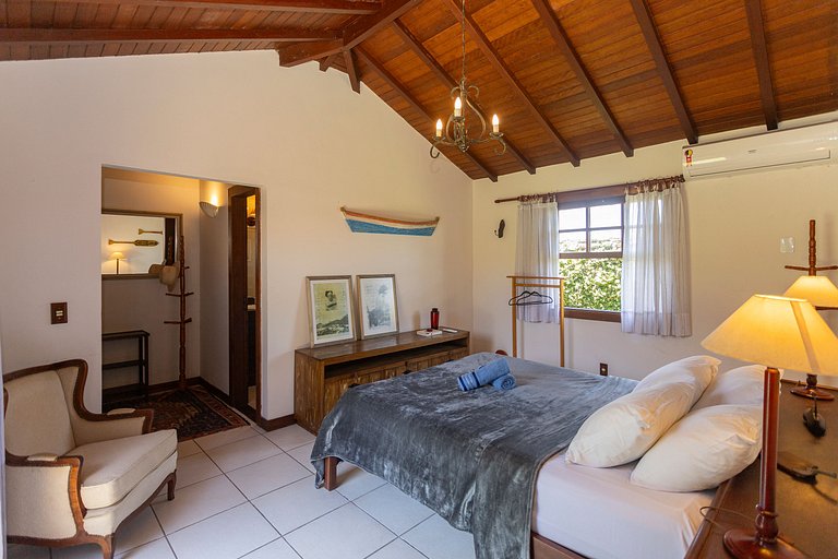 Linda casa em condomínio a 100 m da praia | BZBC19