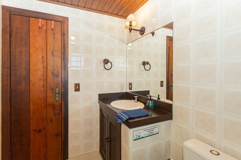 Linda casa em condomínio a 300 m da praia | BZBC19