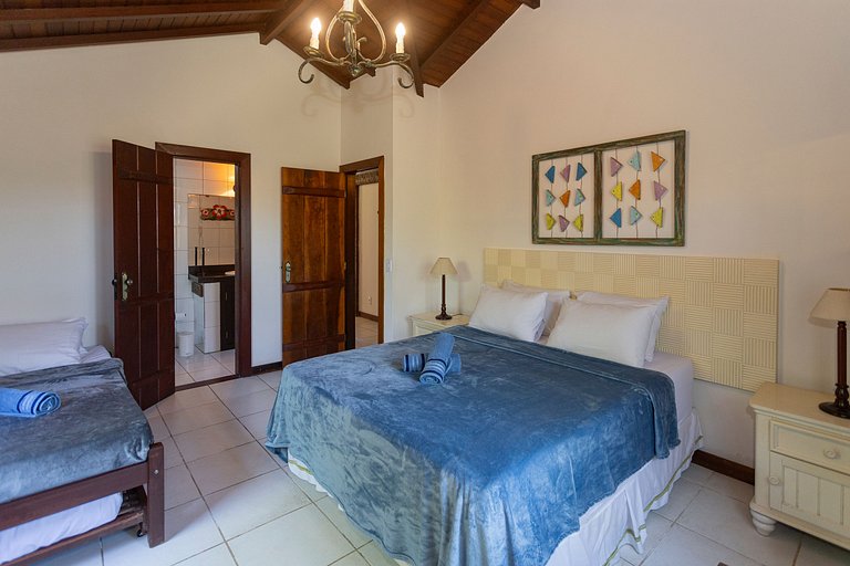 Linda casa em condomínio a 300 m da praia | BZBC19