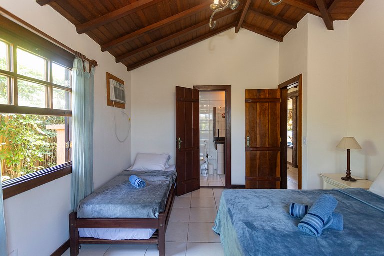 Linda casa em condomínio a 300 m da praia | BZBC19