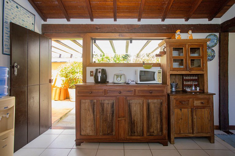 Linda casa em condomínio a 100 m da praia | BZBC19