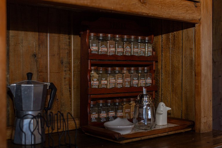 Linda casa em condomínio a 100 m da praia | BZBC19