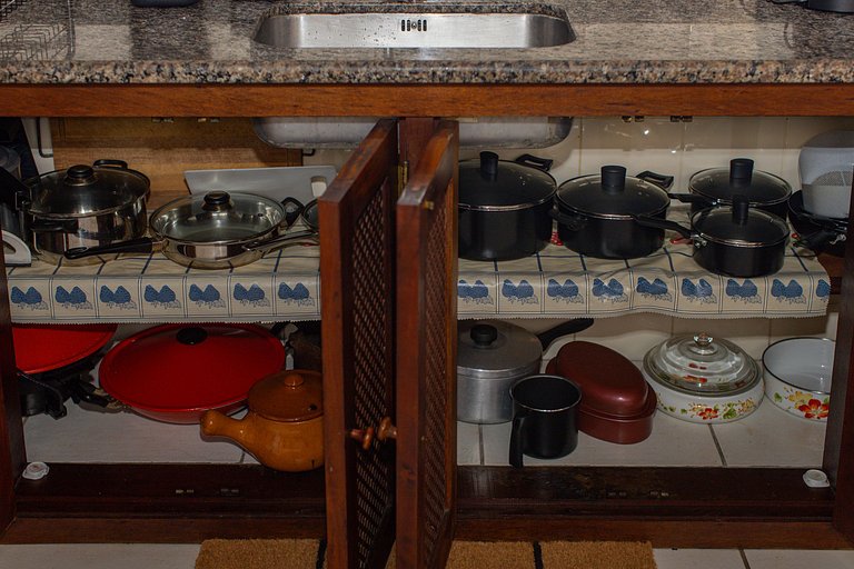 Linda casa em condomínio a 100 m da praia | BZBC19