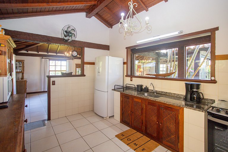 Linda casa em condomínio a 300 m da praia | BZBC19