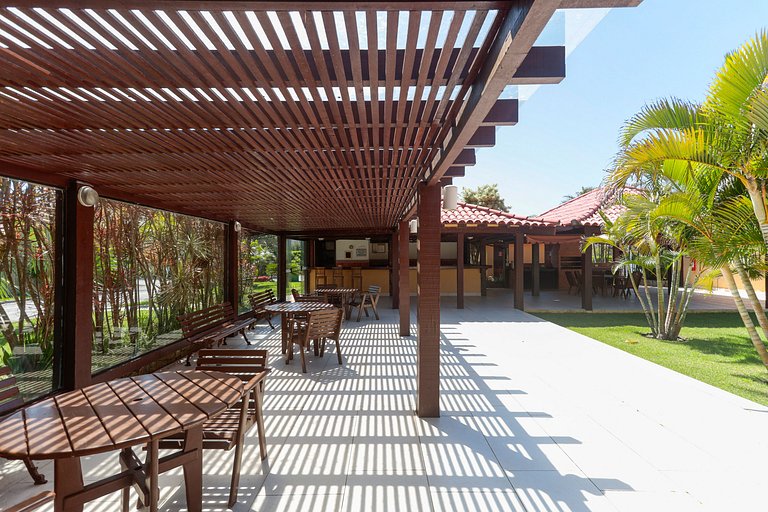 Linda casa em condomínio a 100 m da praia | BZBC19