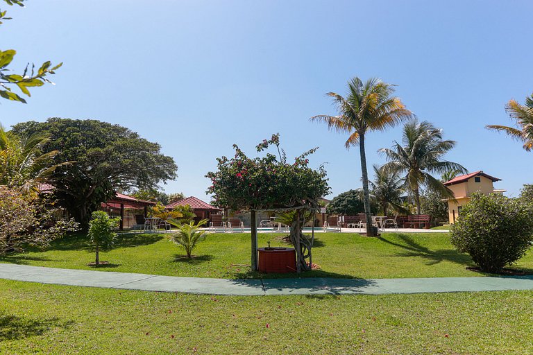 Linda casa em condomínio a 100 m da praia | BZBC19