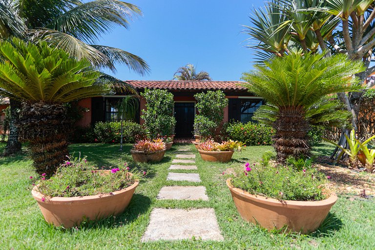 Linda casa em condomínio a 100 m da praia | BZBC19