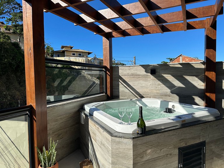 Casa com hidromassagem a passos da praia | BZCE359