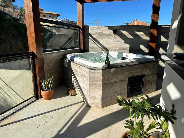 Casa com hidromassagem a passos da praia | BZCE359