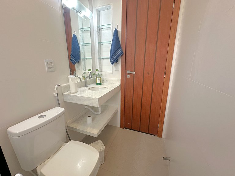 Casa com hidromassagem a passos da praia | BZCE359