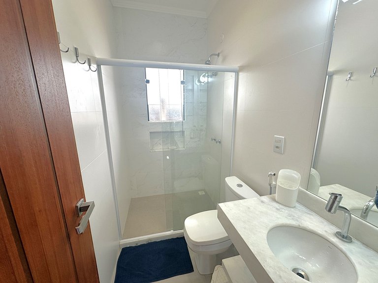 Casa com hidromassagem a passos da praia | BZCE359