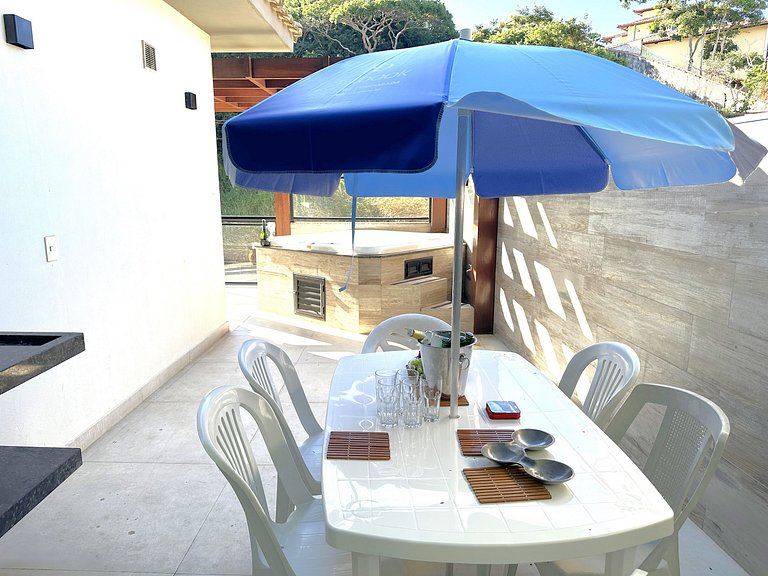 Casa com hidromassagem a passos da praia | BZCE359