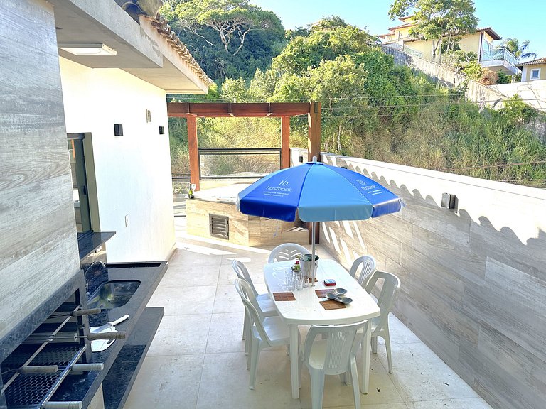 Casa com hidromassagem a passos da praia | BZCE359