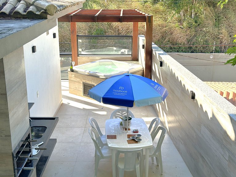 Casa com hidromassagem a passos da praia | BZCE359