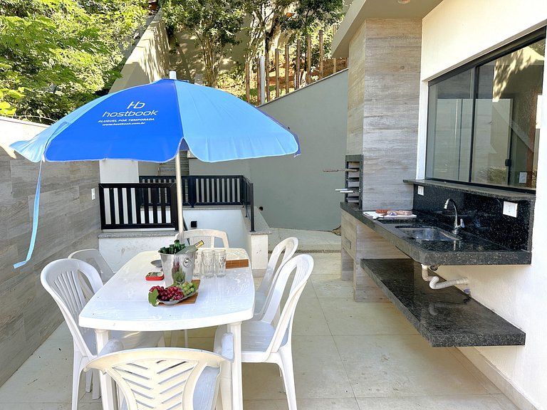 Casa com hidromassagem a passos da praia | BZCE359