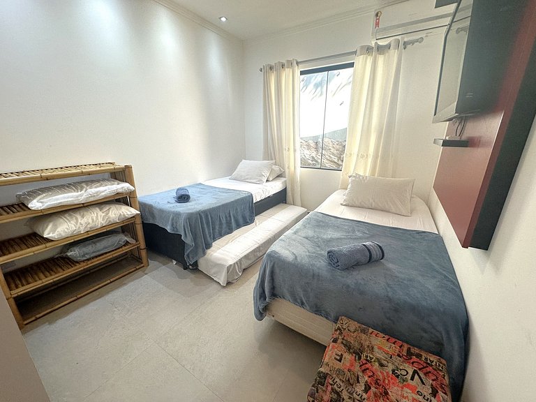 Casa com hidromassagem a passos da praia | BZCE359