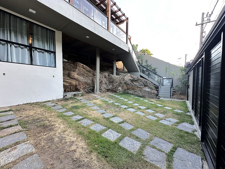 Casa com hidromassagem a passos da praia | BZCE359