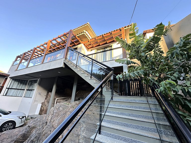 Casa com hidromassagem a passos da praia | BZCE359