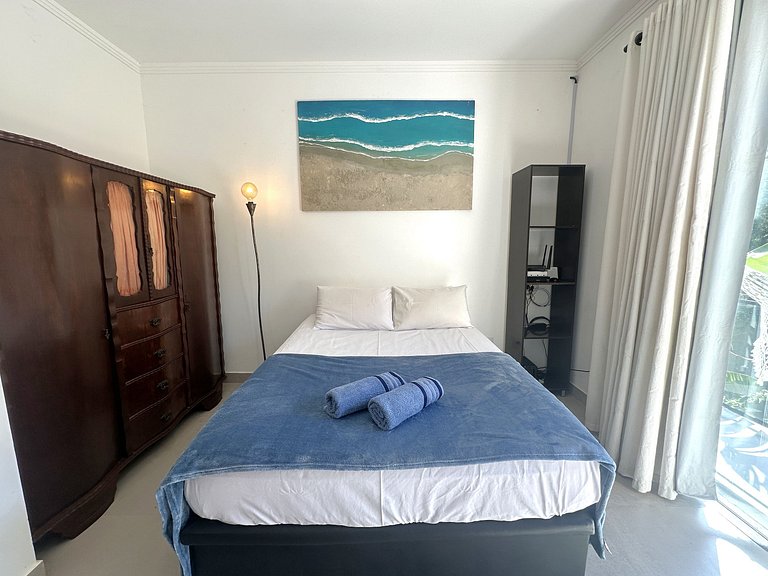 Casa com hidromassagem a passos da praia | BZCE359