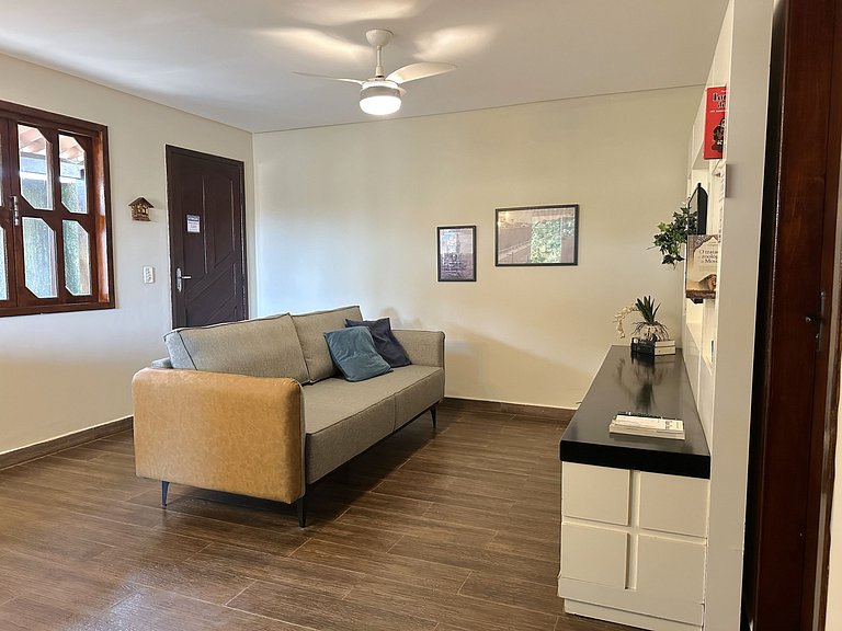 Casa completa com quintal a 500m da praia | MAAL02