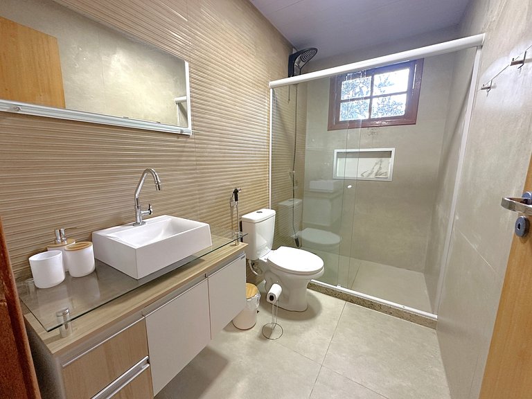 Casa completa com quintal a 500m da praia | MAAL02