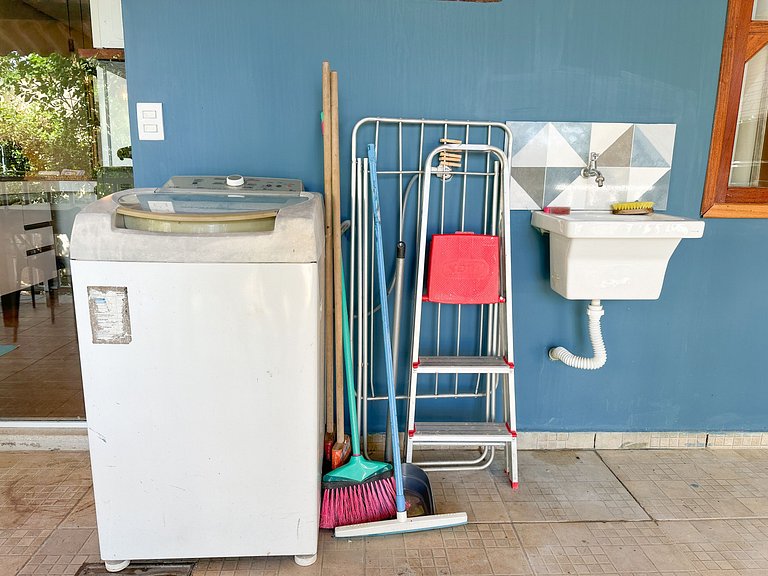 Casa completa com quintal a 500m da praia | MAAL02