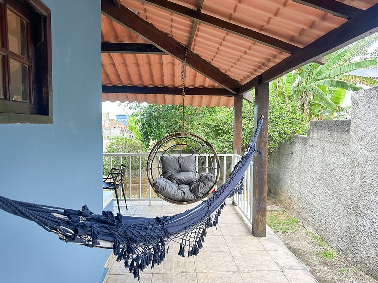 Casa completa com quintal a 500m da praia | MAAL02