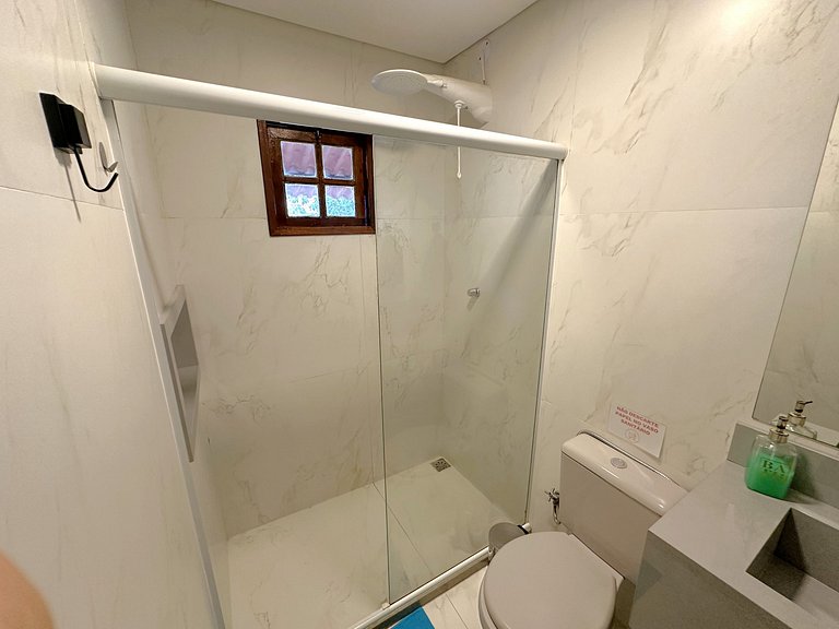 Casa completa com quintal a 500m da praia | MAAL02