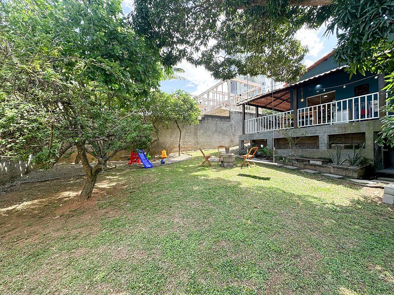 Casa completa com quintal a 500m da praia | MAAL02